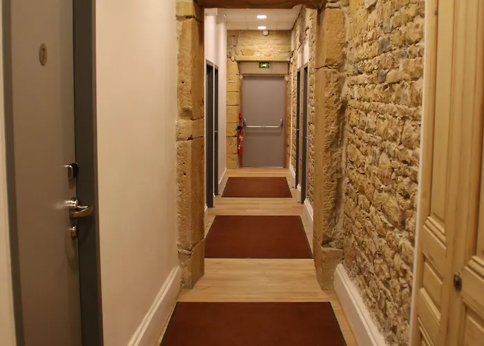 מלון Saint Vincent 3*