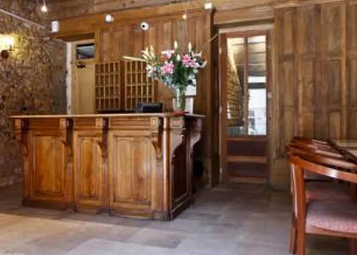 מלון Saint Vincent 3*